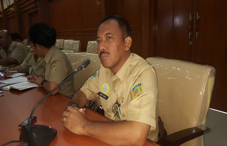 1490320335.Direktur RSUD Jayapura, Josef Rinta